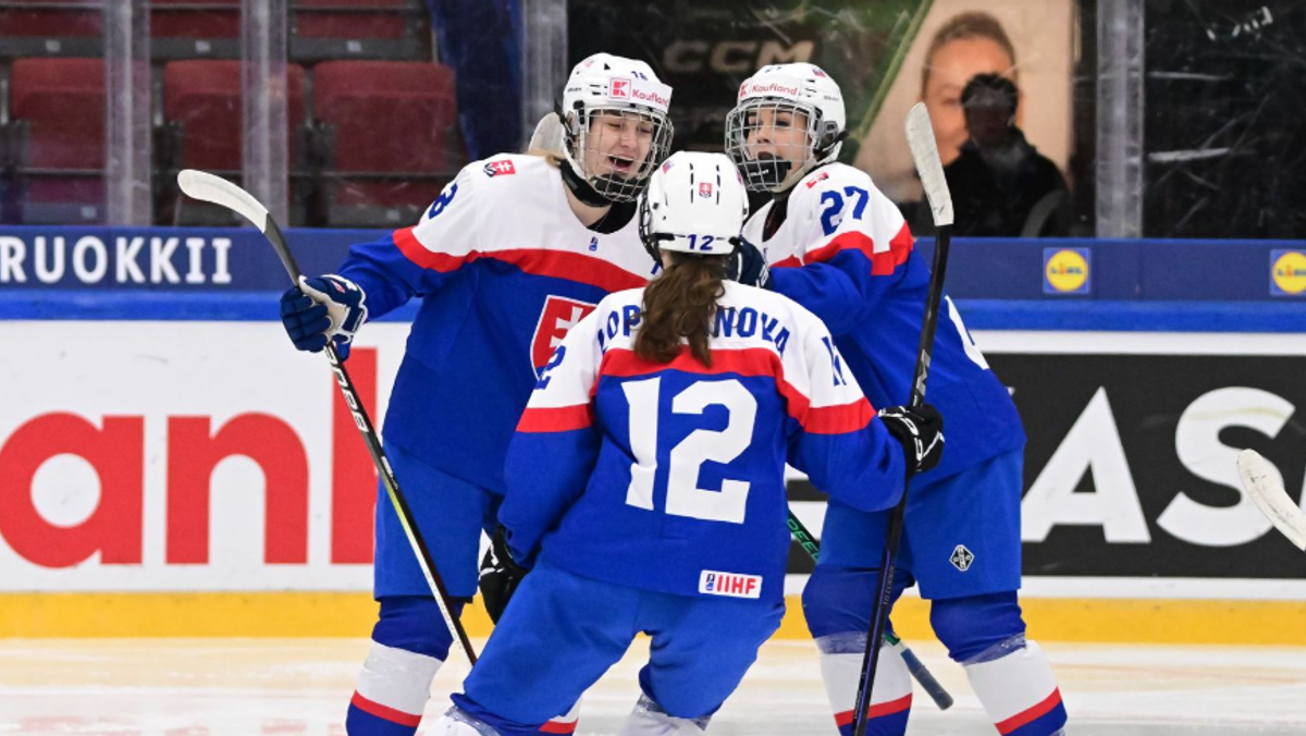 Slovenské hokejistky na MS v hokeji žien do 18 rokov.