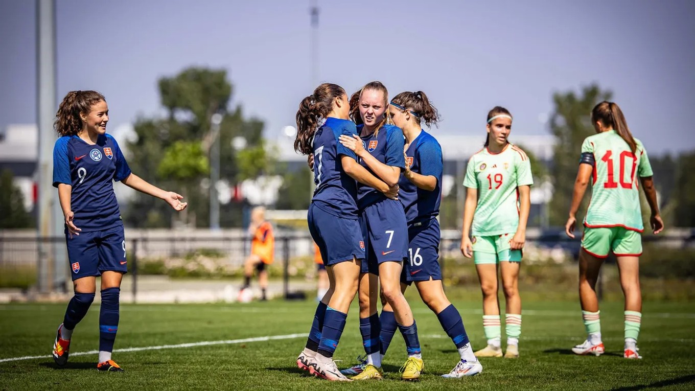 Slovenské futbalistky do 17 rokov.