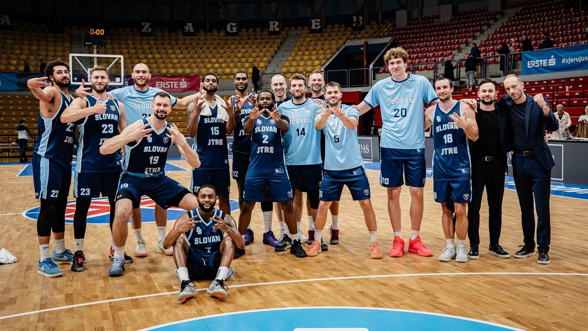 Basketbalisti Slovana.