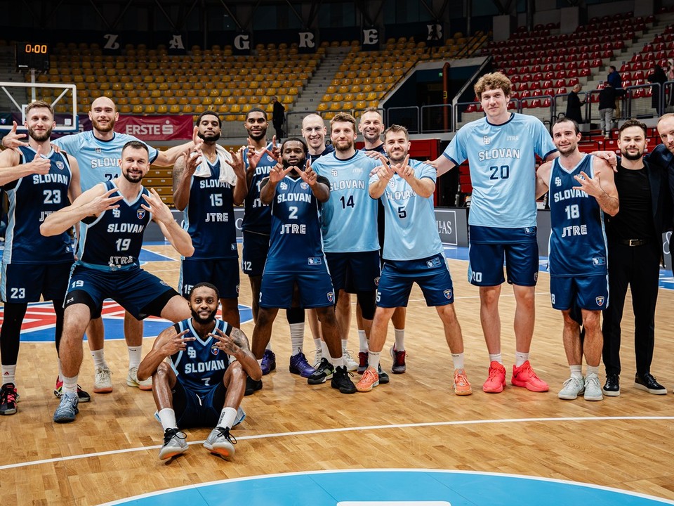 Basketbalisti Slovana.