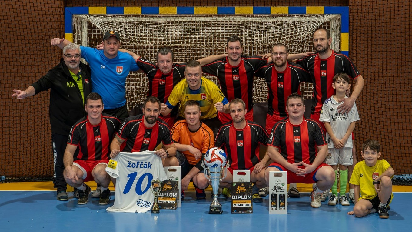 Fotka z 1. ročníka charitatívneho turnaja v Trebišove.