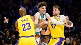 Momentka zo zápasu LA Lakers - Charlotte Hornets