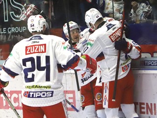 Hokejisti HKM Zvolen sa tešia po strelenom góle proti Hk 32 Liptovský Mikuláš v zápase 3. kola Tipos extraligy.