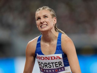 Viktória Forster počasa behu na 100 metrov na MS v Tokiu 2025.