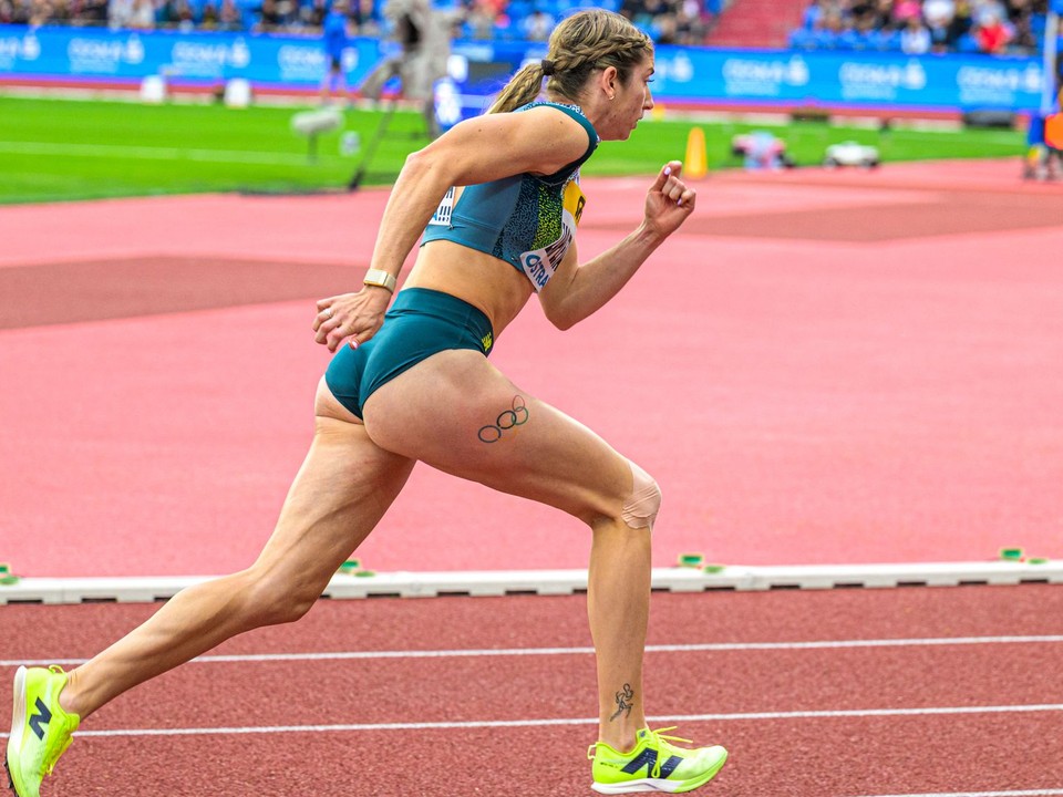 Na snímke slovenská bežkyňa Emma Zapletalová súťaží v behu na 400 metrov.
