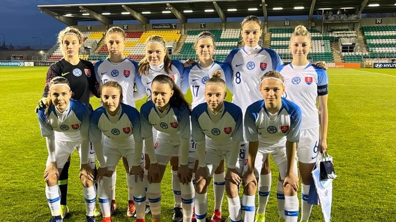 Slovenské futbalistky do 17 rokov.