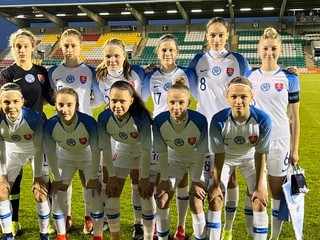 Slovenské futbalistky do 17 rokov.