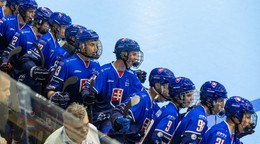 Slovenskí hokejbalisti do 16 rokov na MS juniorov 2025 v Hradci Králové.