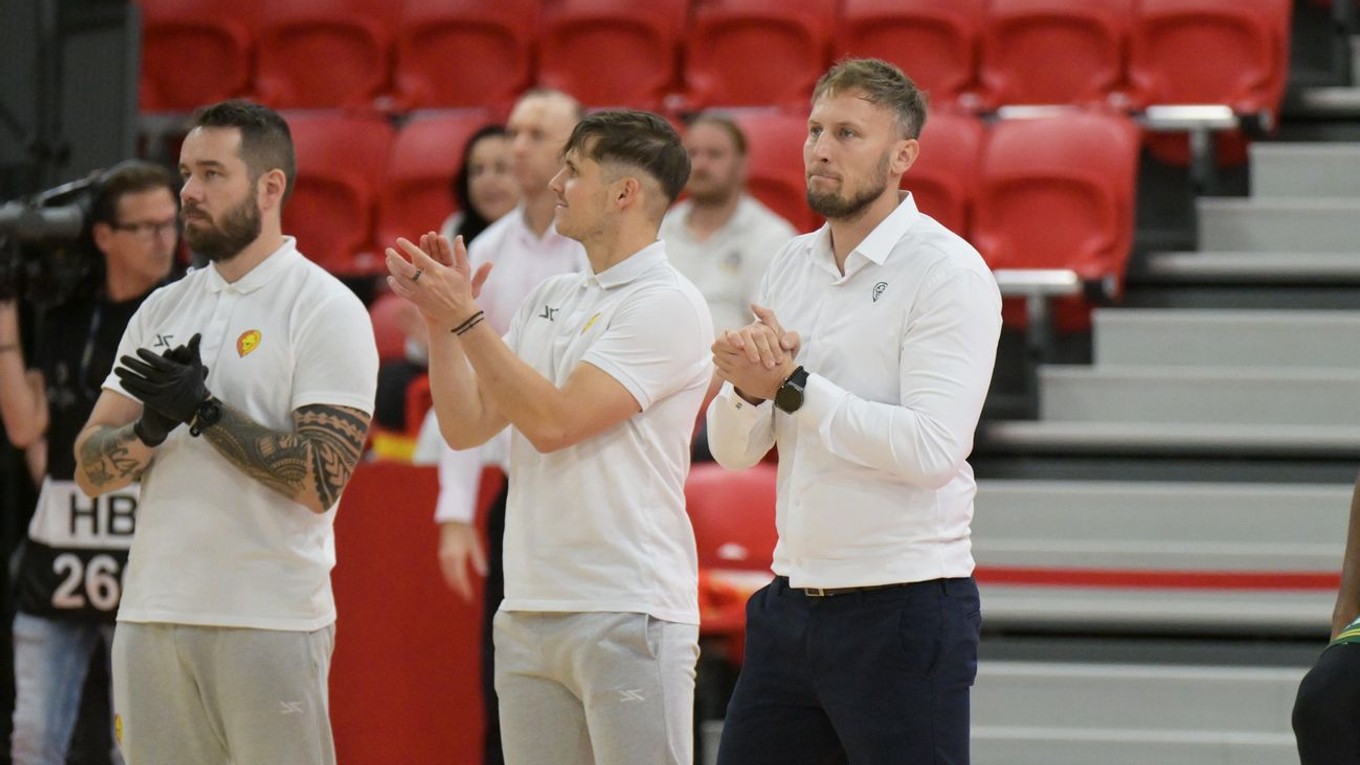 Na snímke tréner Levíc Michal Madzin.