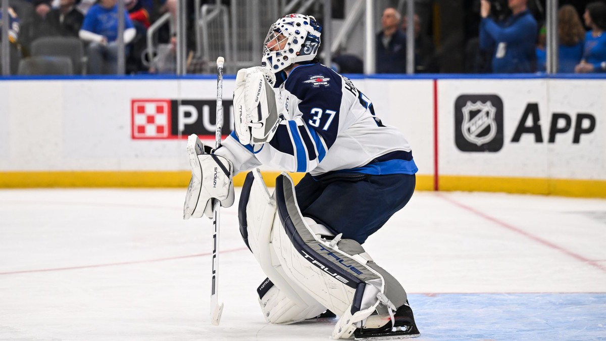 Connor Hellebuyck.