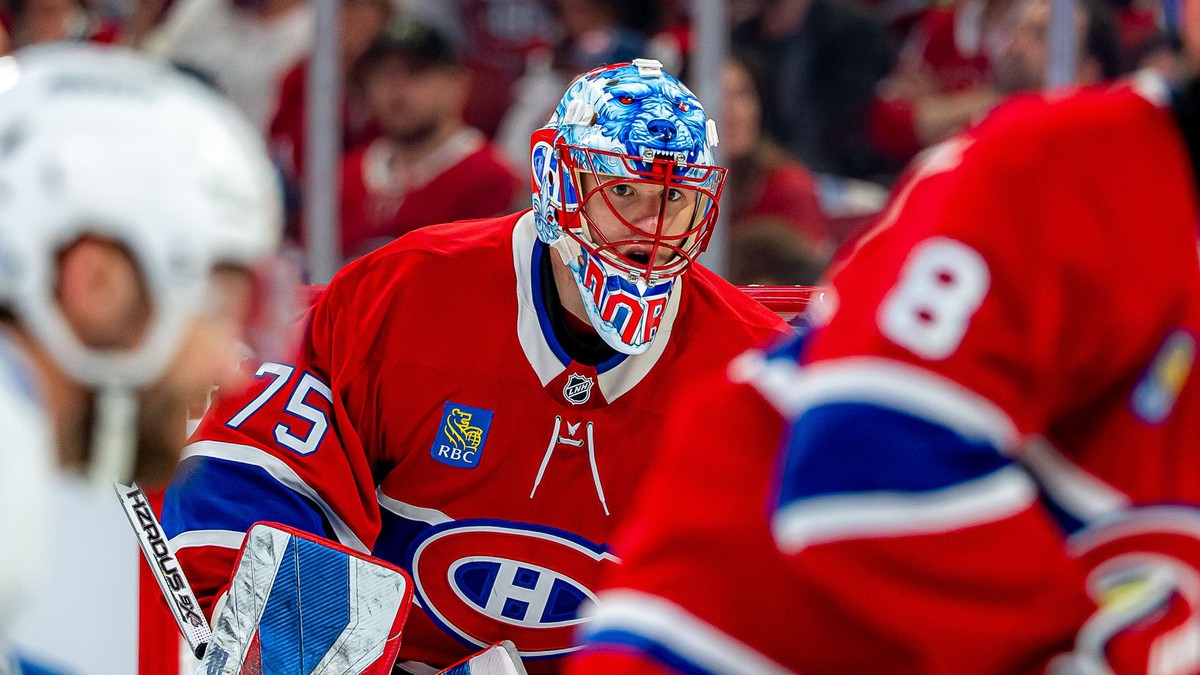Brankár Jakub Dobeš počas šiesteho zápasu 1. kola play-off NHL Montreal Canadiens - Tampa Bay.