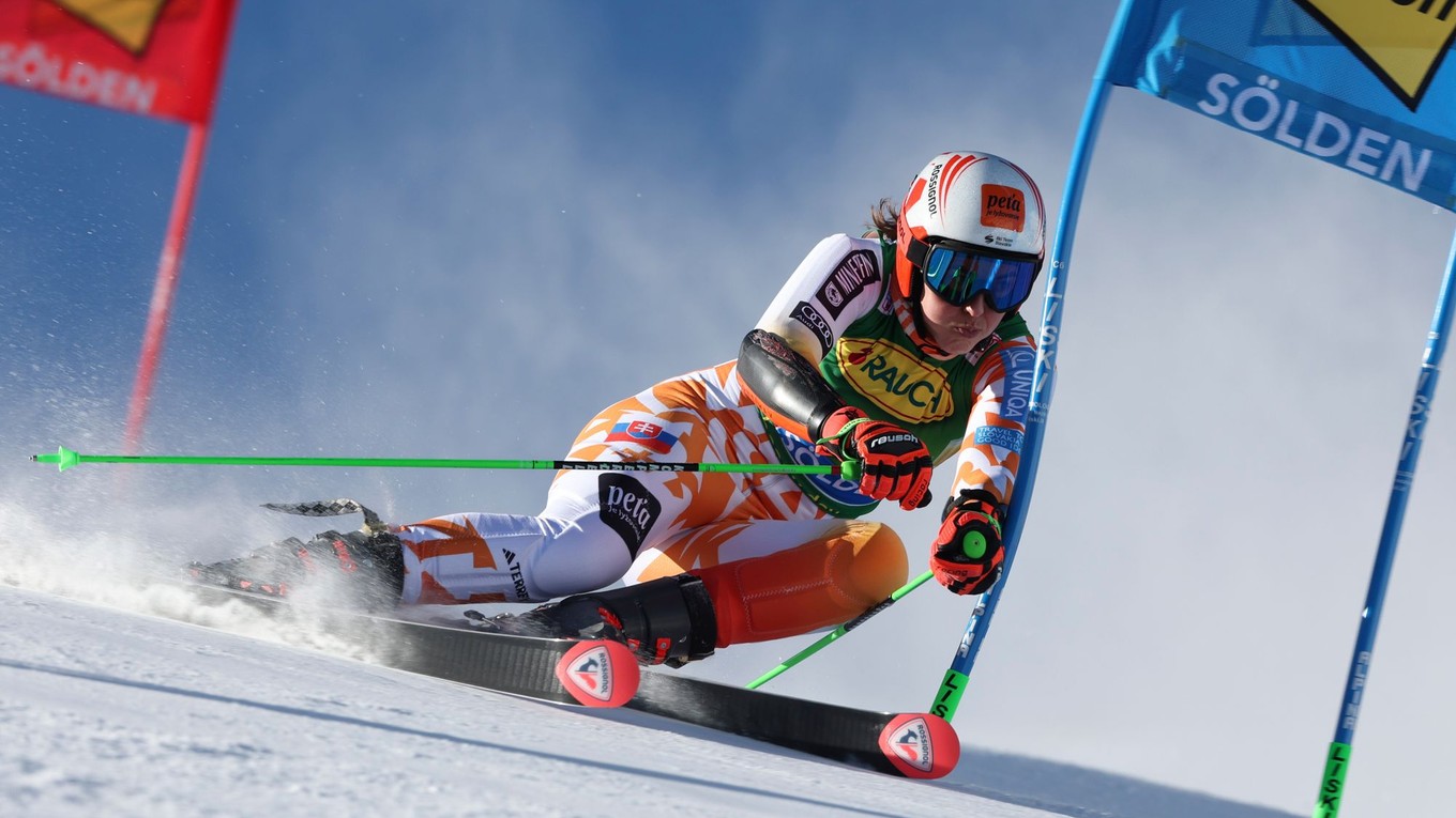 Petra Vlhová počas obrovského slalomu v rakúskom Söldene 2023