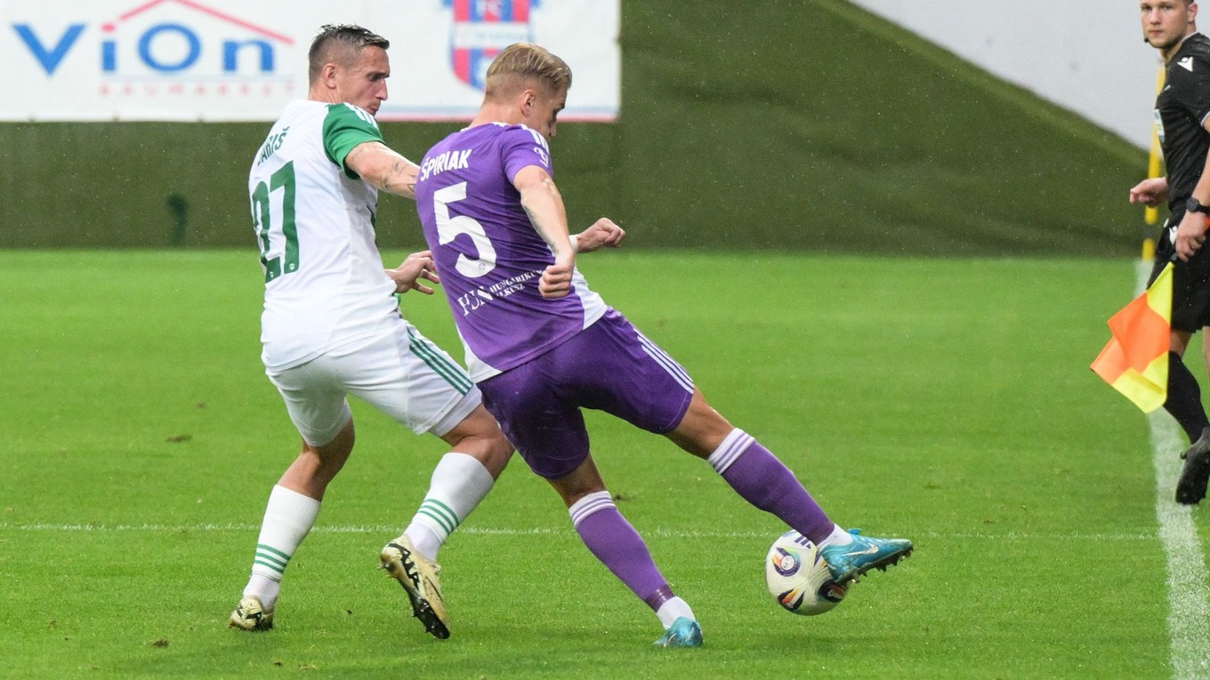 Zľava Damián Bariš (Skalica) a Dominik Špiriak (Komárno)