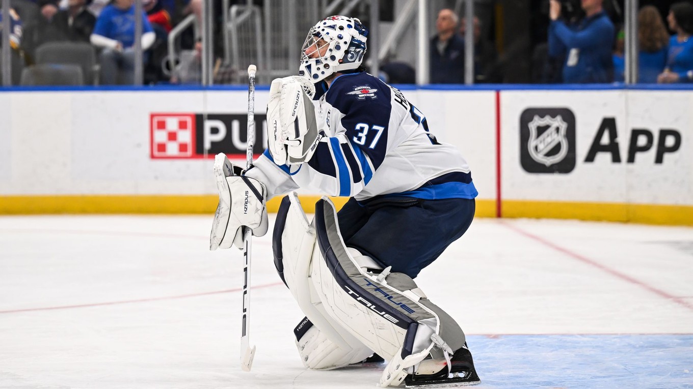 Connor Hellebuyck.