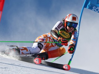 Petra Vlhová počas obrovského slalomu v rakúskom Söldene 2023