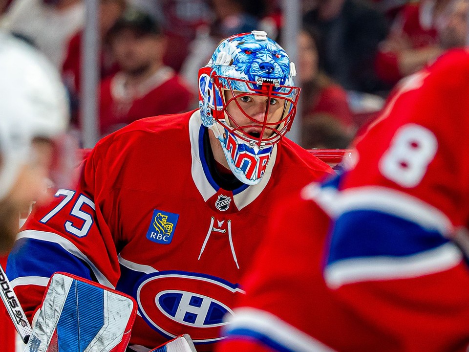 Brankár Jakub Dobeš počas šiesteho zápasu 1. kola play-off NHL Montreal Canadiens - Tampa Bay.
