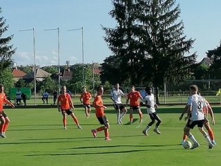 Momentka z prípravného zápasu Kalinovo - Lučenec.