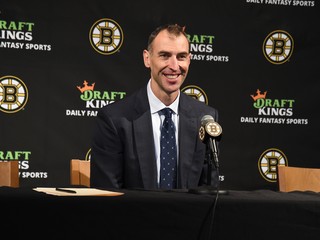 Zdeno Chára na tlačovej konferencii.