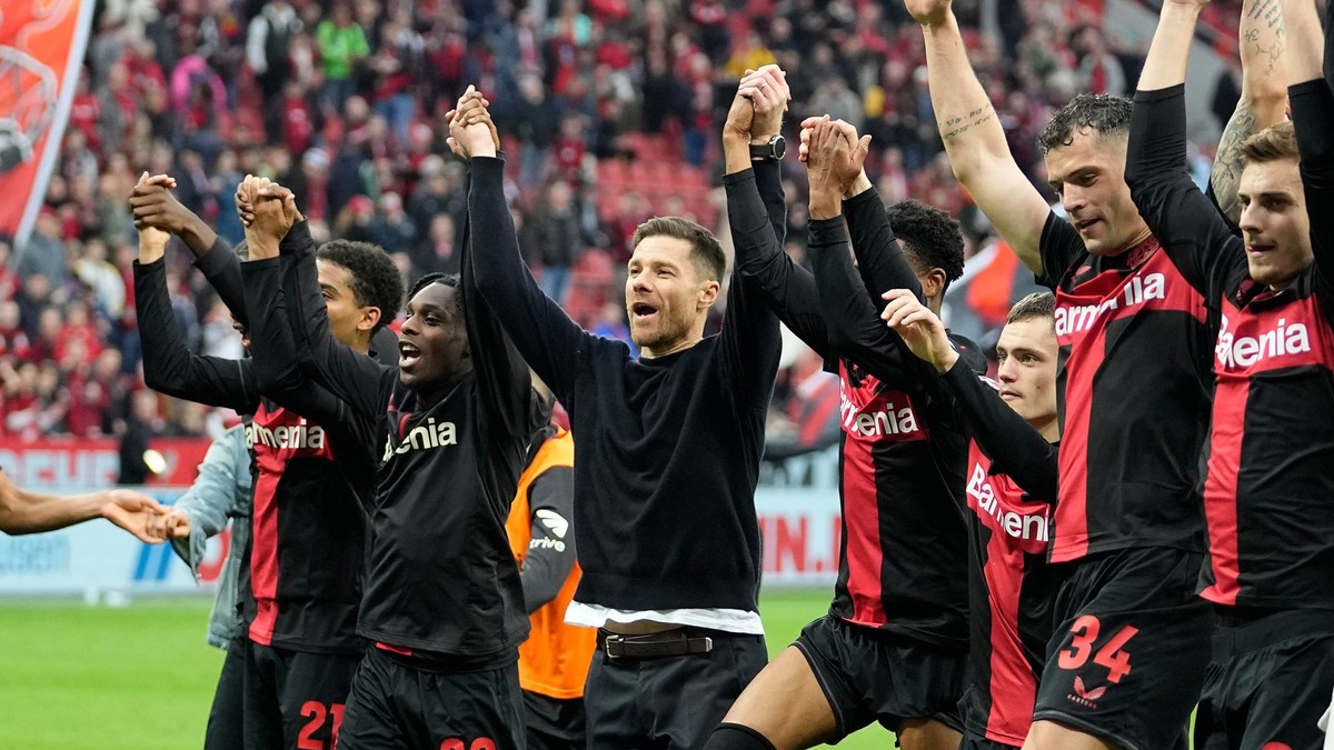 Bundesliga: Leverkusen feiert den Titel, 43 Spiele ohne Niederlage