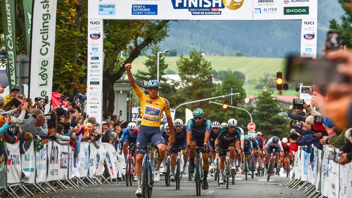 Francúzsky cyklista Paul Magnier vyhral 2. etapu pretekov Okolo Slovenska 2026.