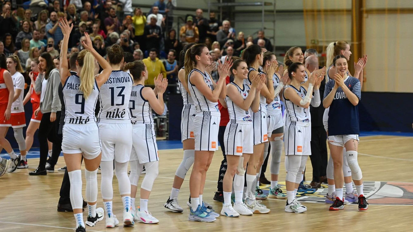 Slovenské reprezentantky sa tešia z postupu na ME v basketbale žien 2023.