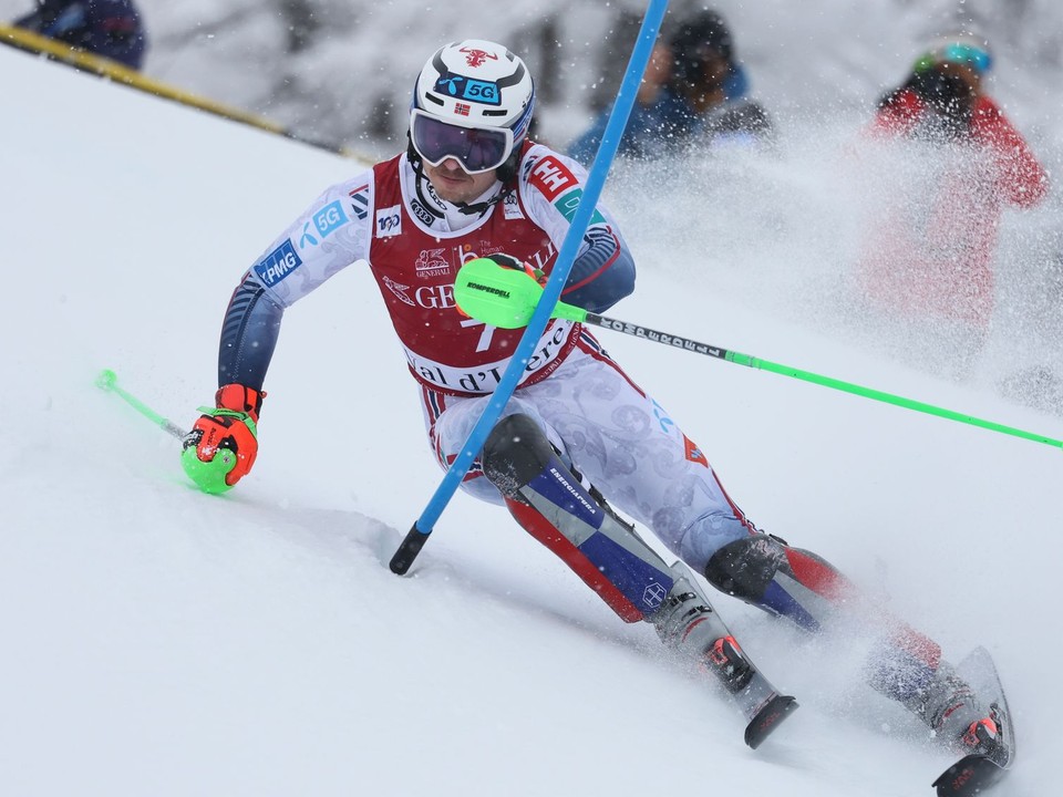 ONLINE: 1. kolo slalomu mužov dnes v Levi