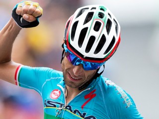 Taliansky cyklista Vincenzo Nibali v drese tímu Astana. 