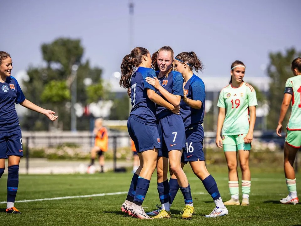 Slovenské futbalistky do 17 rokov. 