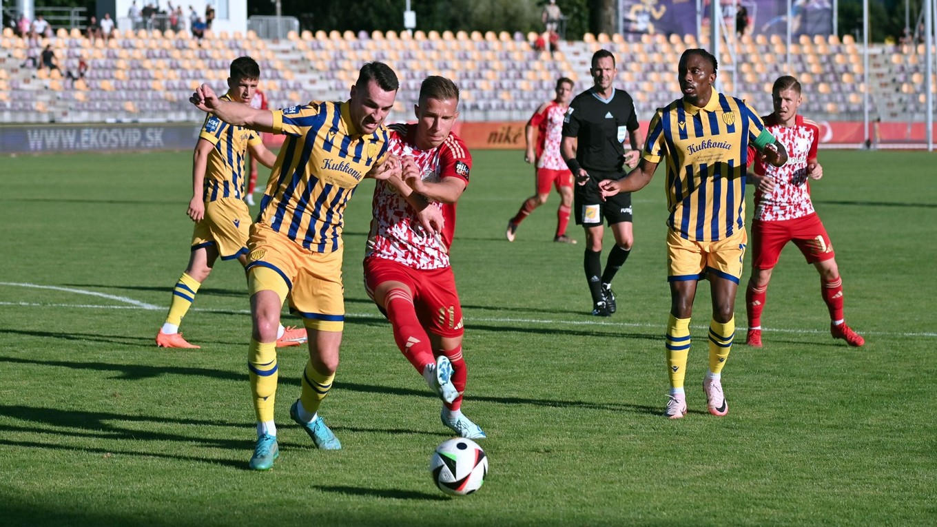 Momentka zo zápasu MFK Dukla Banská Bystrica - DAC Dunajská Streda v 3. kole Niké ligy.