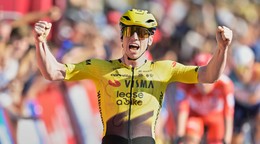 Britský cyklista Matthew Brennan z tímu Visma-Lease a Bike