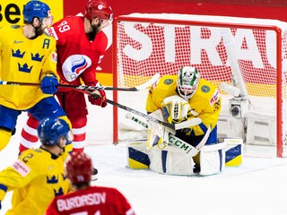Momentka zo zápasu Rusko - Švédsko na MS v hokeji 2021.