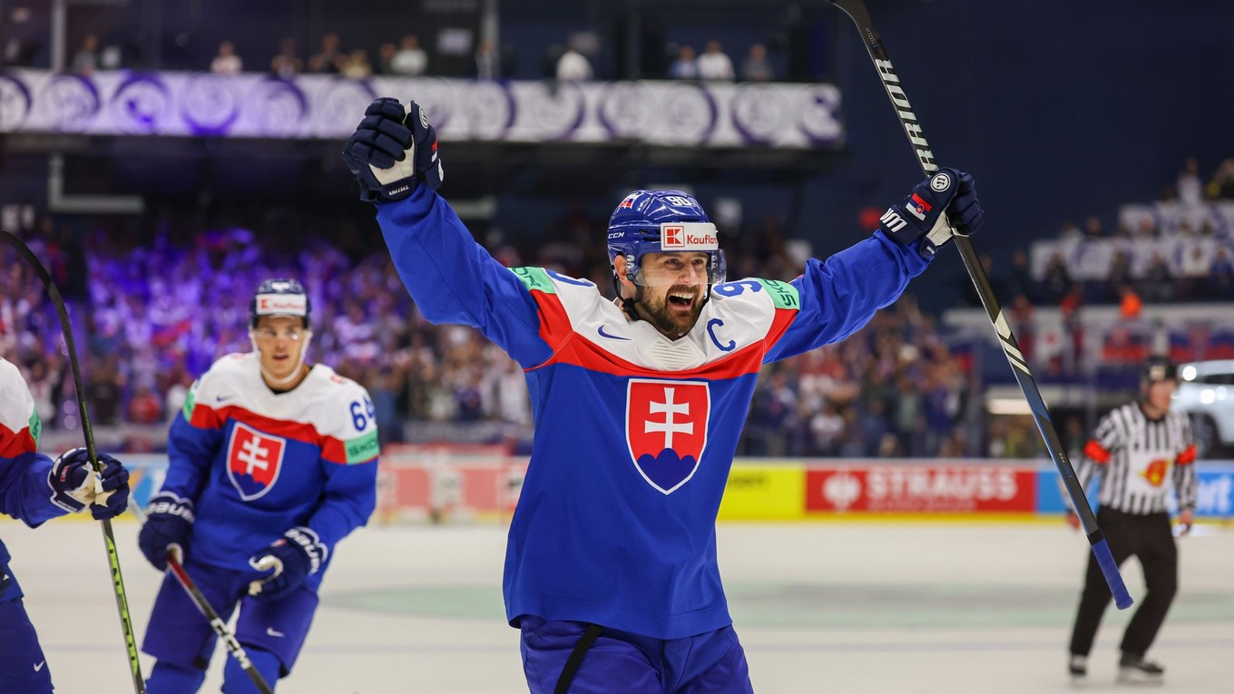 Tomáš Tatar v zápase Slovensko - USA v skupine B na MS v hokeji 2024.