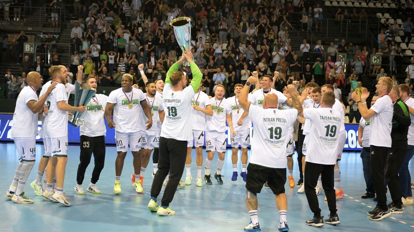 Hádzanári Tatrana Prešov sa 19. raz stali majstrom Slovenska.