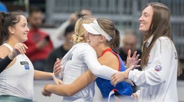 Tereza Mihalíková, Renáta Jamrichová, Rebecca Šramková a Viktória Hrunčáková. 