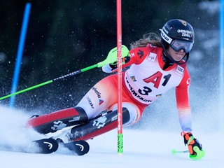 Camille Rastová počas slalomu v rakúskom Semmeringu.