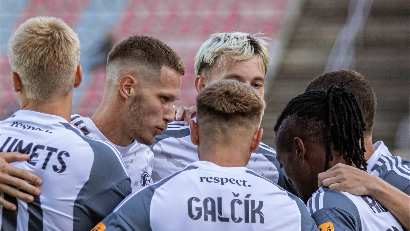 Futbalisti FK Železiarne Podbrezová.