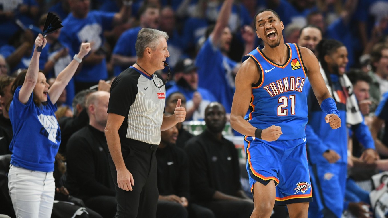 Aaron Wiggins oslavuje víťazstvo