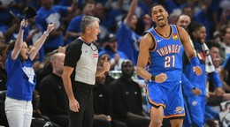 Aaron Wiggins oslavuje víťazstvo