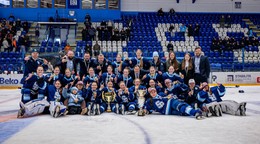 Slovanistky oslavujú titul.