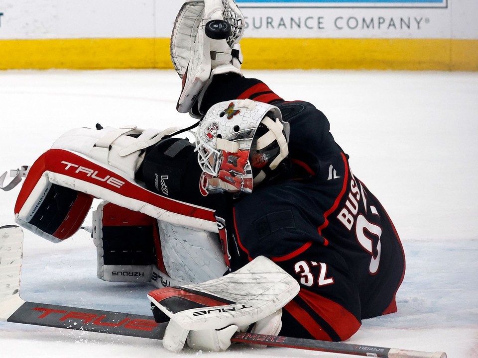 Brankár Brandon Bussi (32).