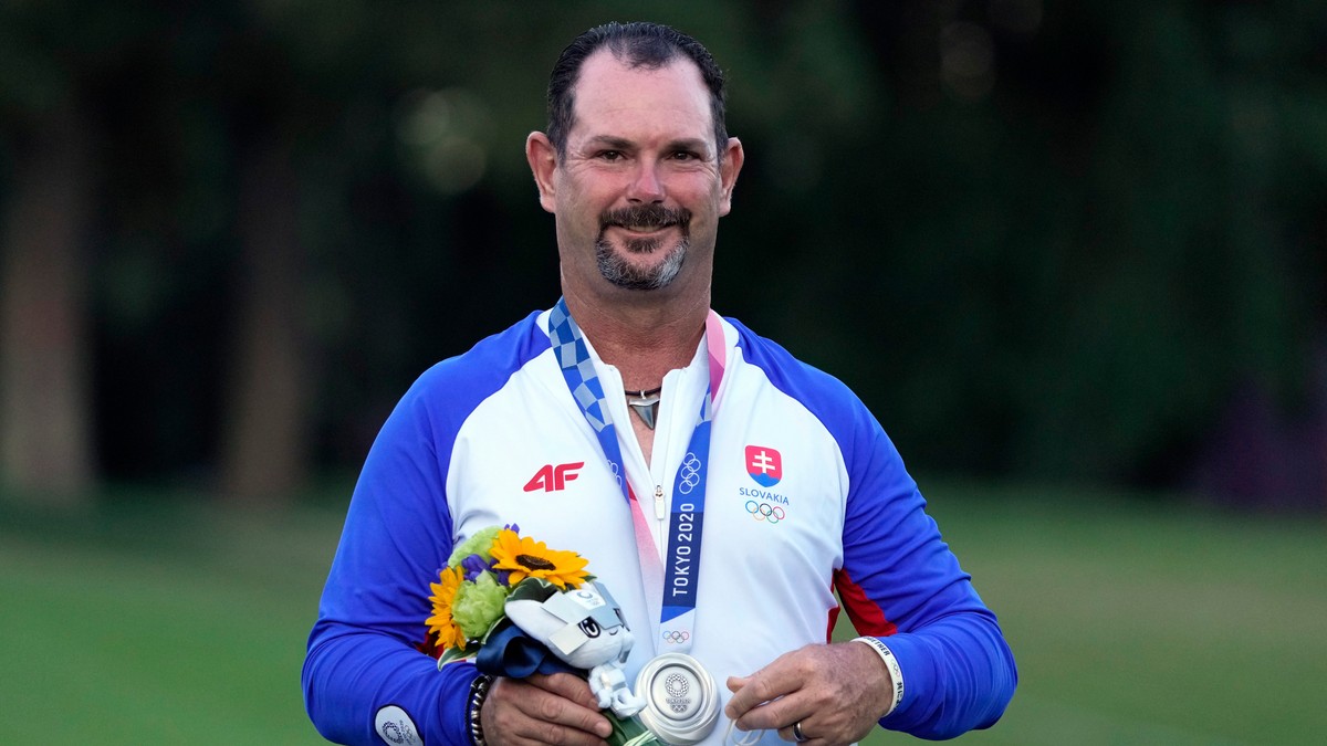 Rory Sabbatini so striebornou medailou na OH Tokio 2020 / 2021.