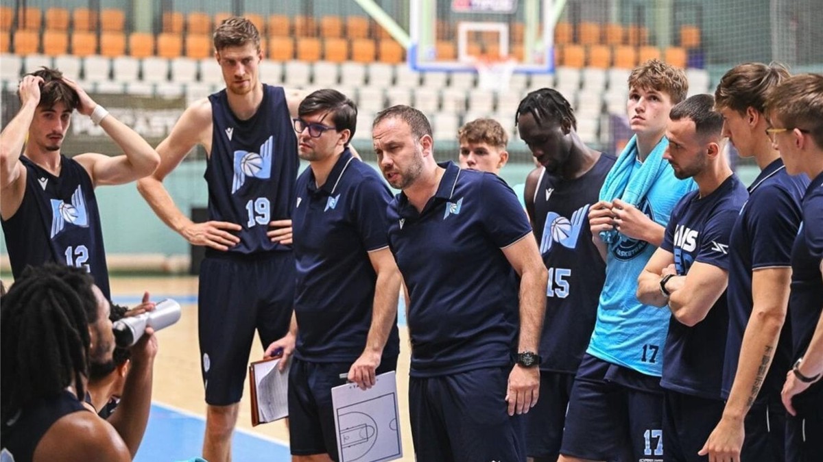 Nitra Blue Wings.