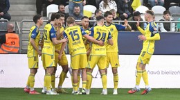 Gólová radosť hráčov Košíc počas odvetného zápasu semifinále Slovnaft Cupu.