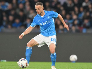Slovenský futbalista Stanislav Lobotka vo farbách SSC Neapol. 
