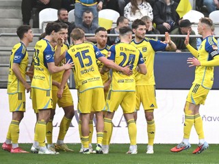 Gólová radosť hráčov Košíc počas odvetného zápasu semifinále Slovnaft Cupu.