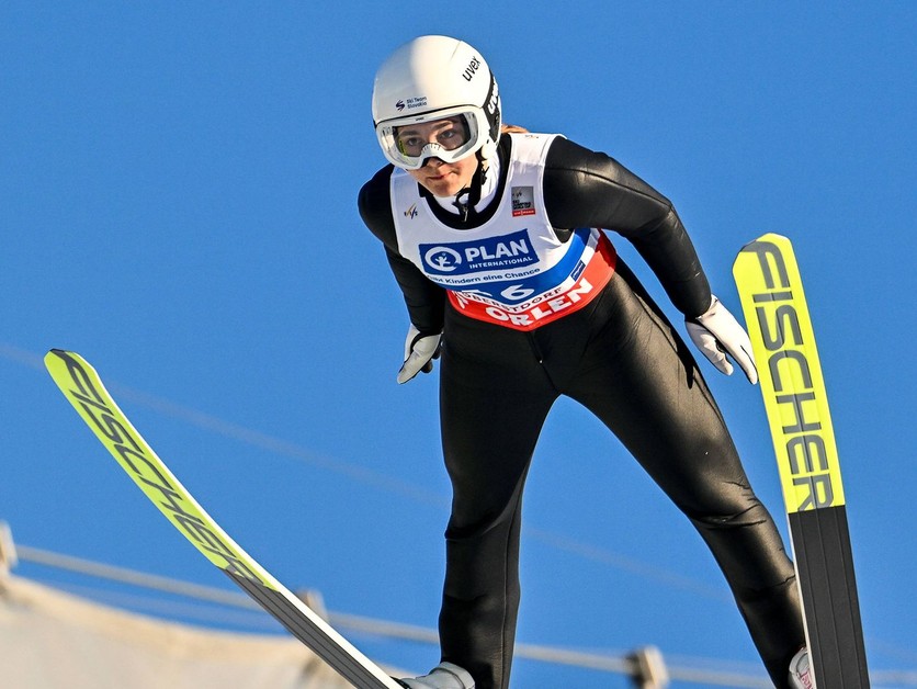 Slovenská reprezentantka v skokoch na lyžiach Kira Mária Kapustíková. 