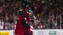 Hráči Sparty sa tešia z gólu.