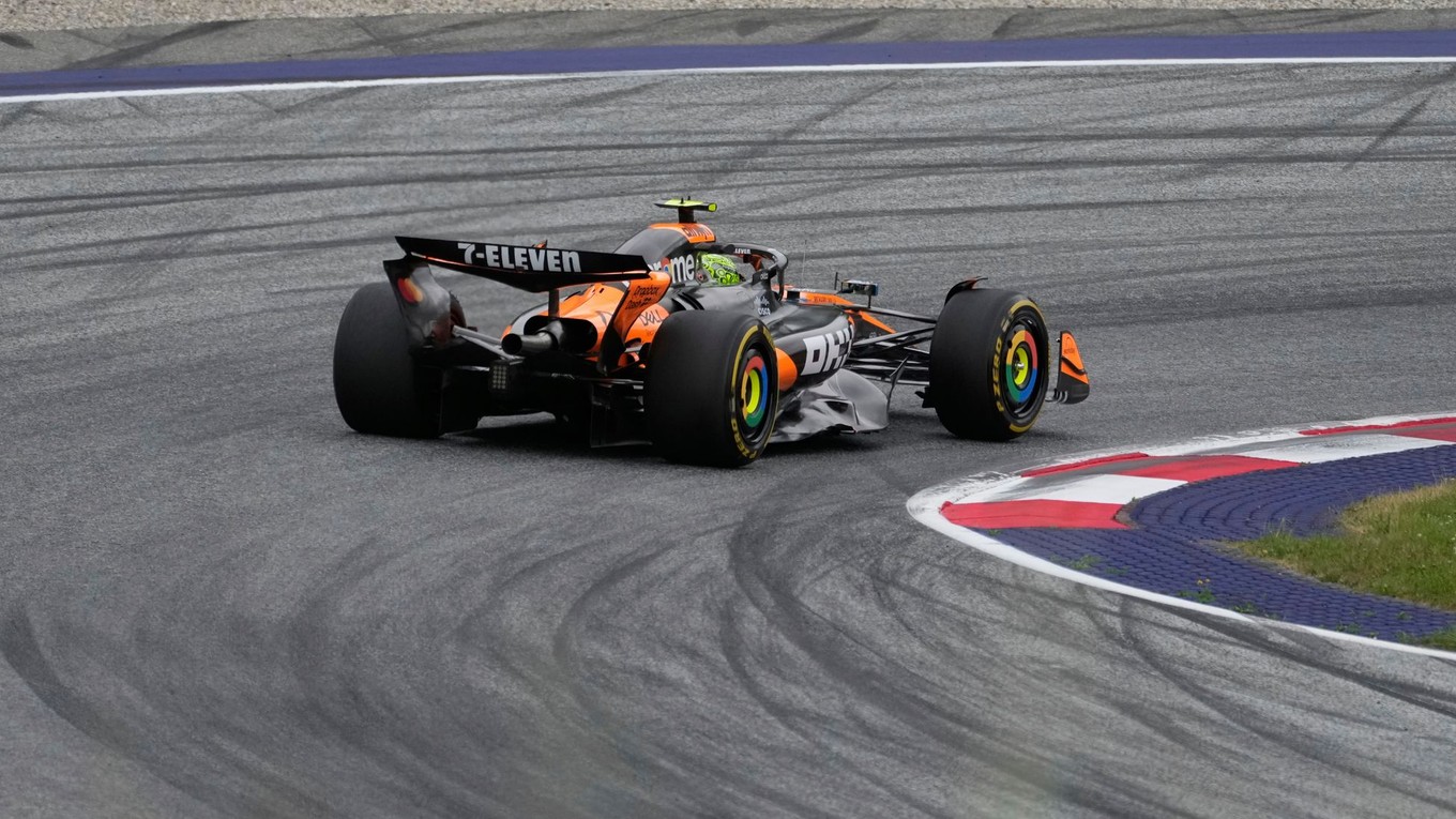Britský jazdec F1 Lando Norris na McLarene.
