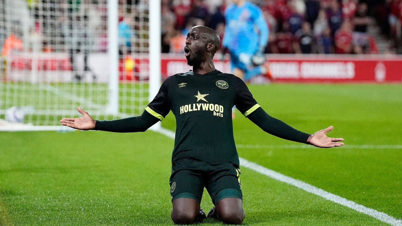 Yoane Wissa oslavuje gól. 