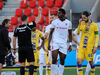 Chinonso Emeka v drese AS Trenčín.
